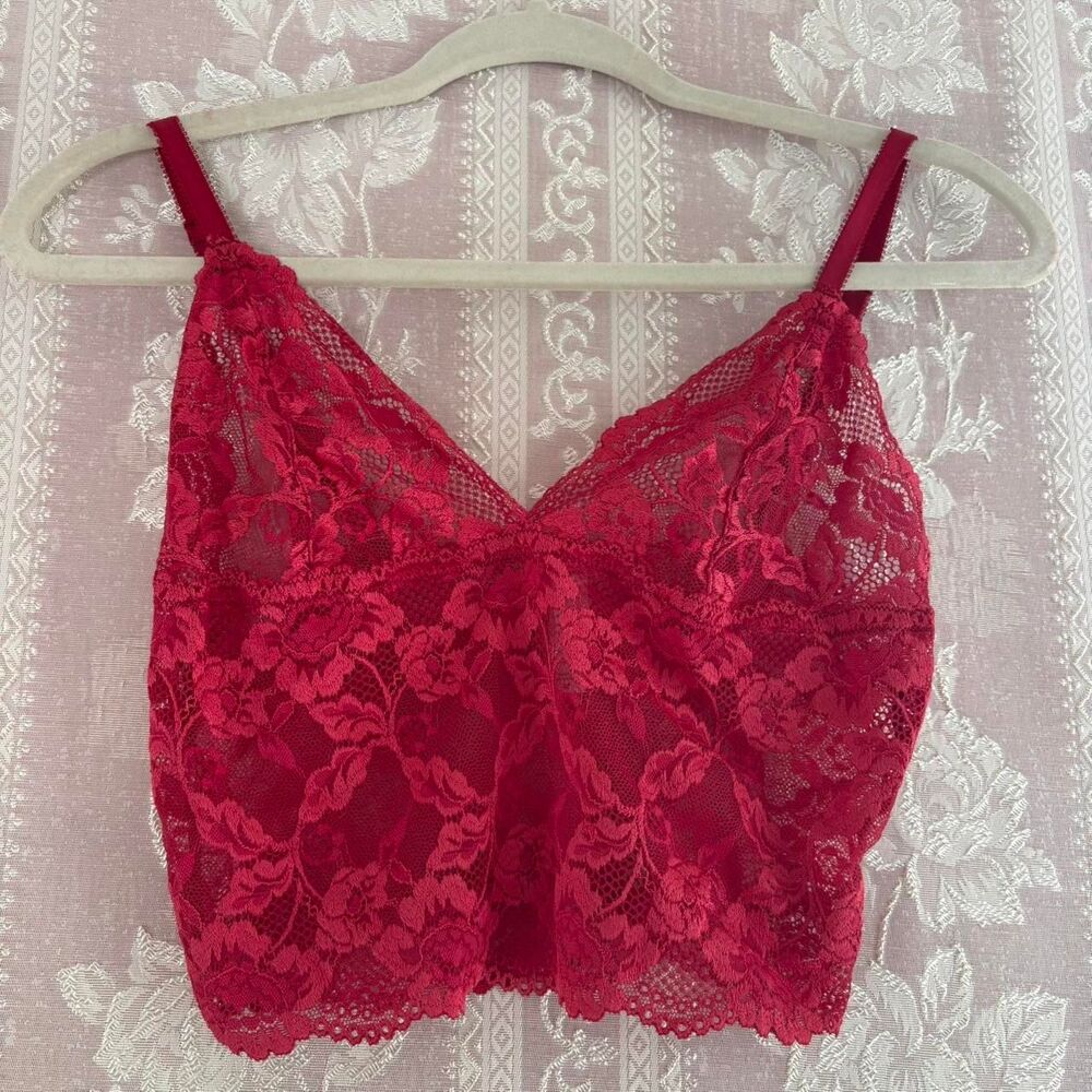 Victoria's Secret Women's Red Lace Crop Top